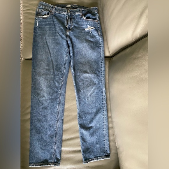 Old Navy Denim - Old  Navy mid rise boyfriend jeans. Size 6